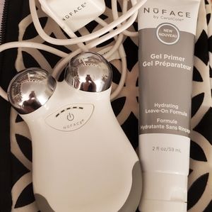 NuFace Microcurrent Device with Gel Primer